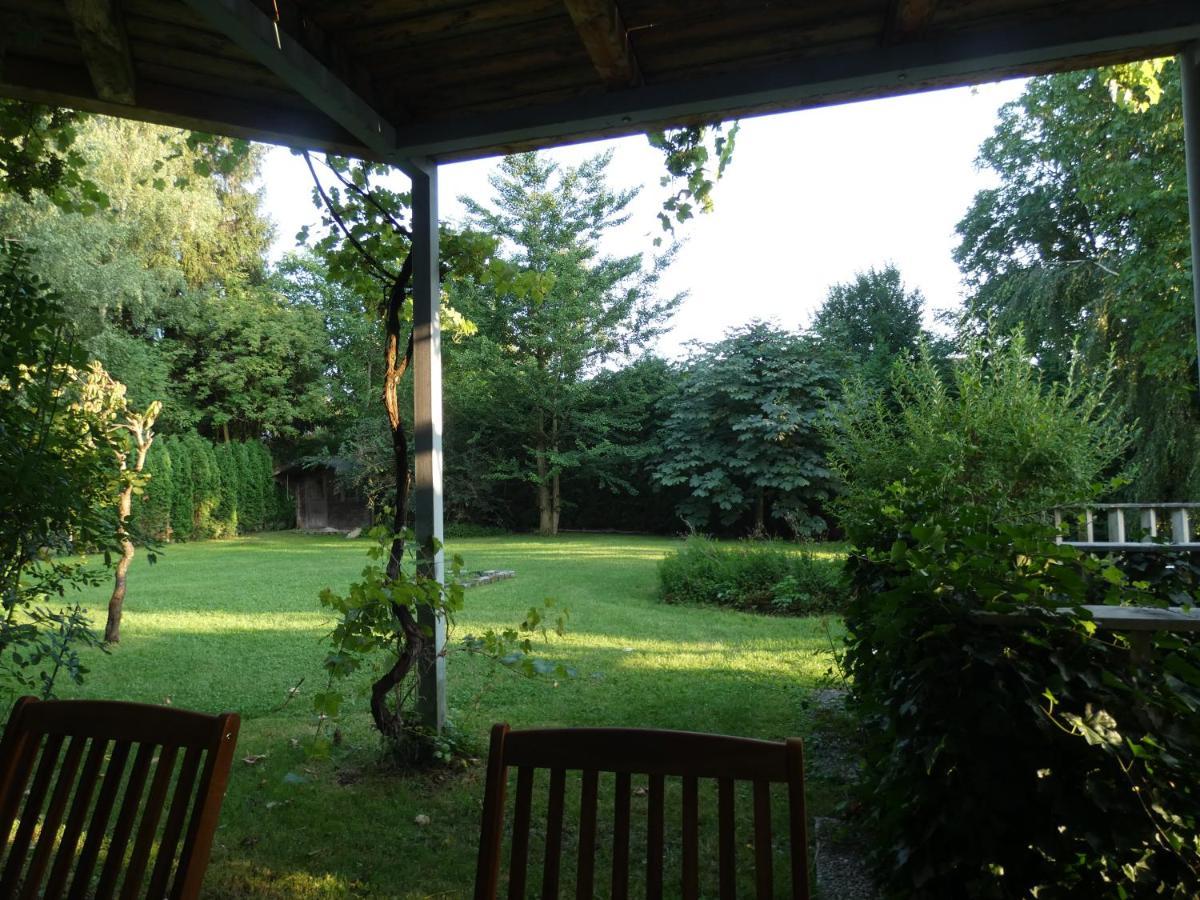 Gartenwohnung Juliana Gstadt Laeufers Chiemsee Holiday Home Gstadt am Chiemsee Eksteriør billede